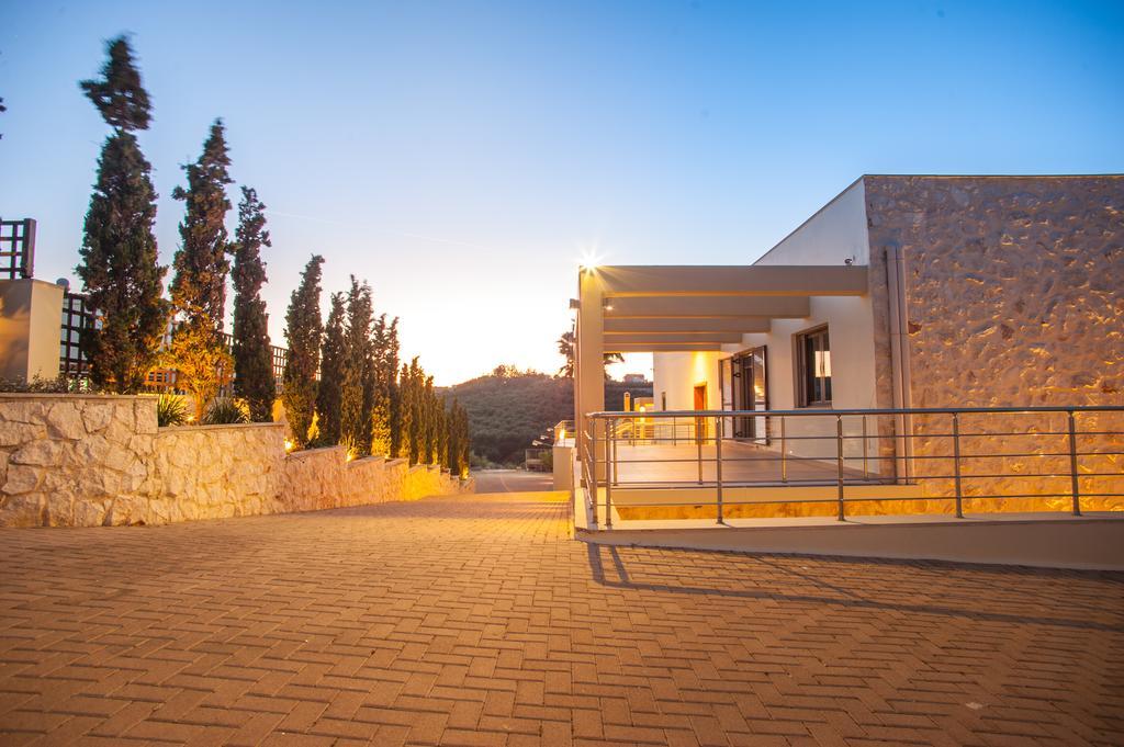 Villa Prigipessa Agia Marina Eksteriør billede